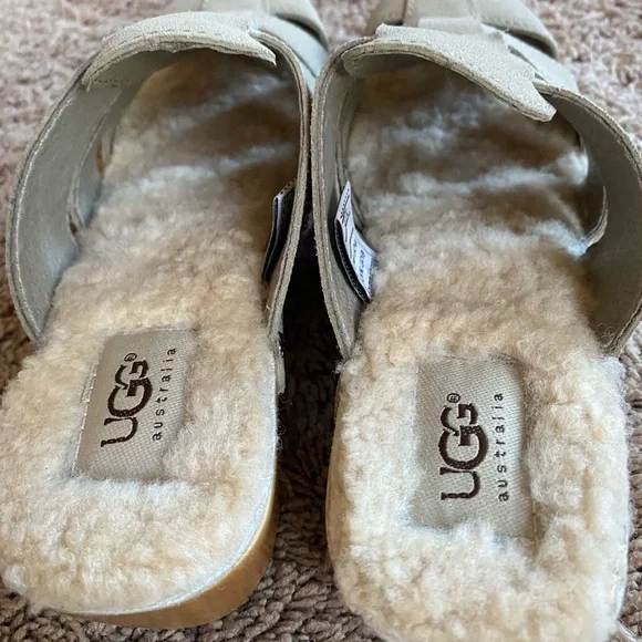 UGG wooden platforms. Sandal - Picture 6 of 12